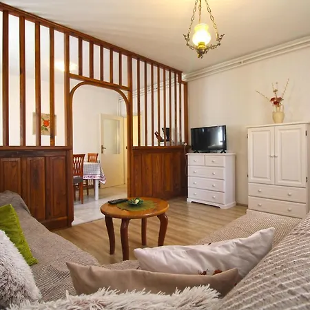 Mirjana 1906 * Muntić