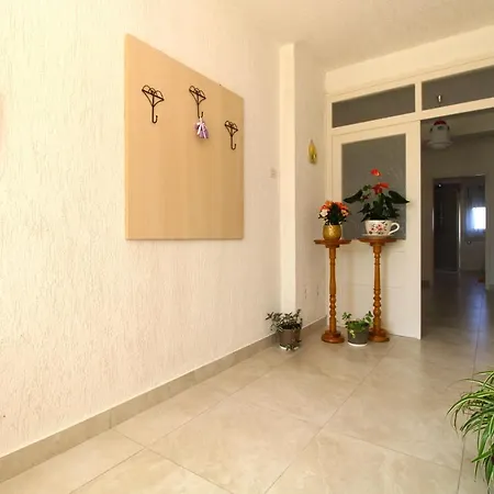 Apartment Mirjana 1906