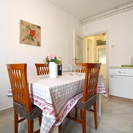 Apartment Mirjana 1906